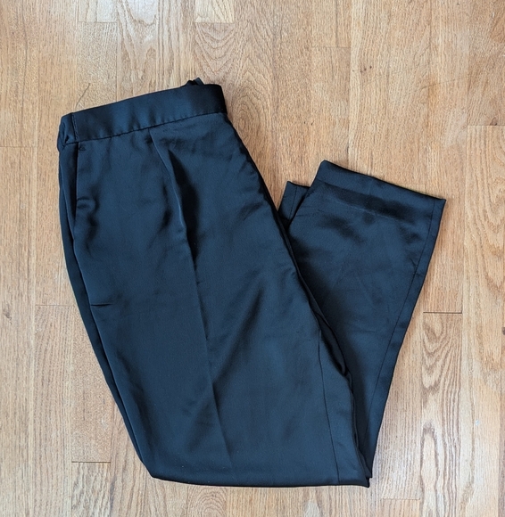 Banana Republic Pants - 🖤Banana Republic Satin Slim Pants – Office Luxe Meets Pajama Energy 🥂🖤